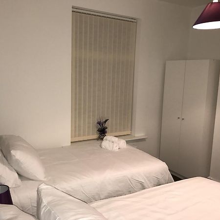 Fantastic House With Amenities Kingston upon Hull Ngoại thất bức ảnh